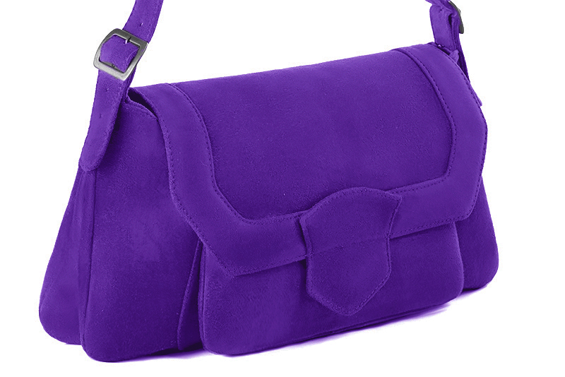Handcrafted women's luxurious elegant handbag in premium violet purple leather. Perfect for elevated everyday style.   
                Choose from our luxurious collections of leather and fabric to perfectly match your handbags to your outfits.